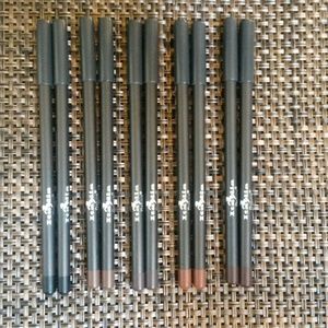 BUNDLE Italia Deluxe ultra fine  pencil eyeliner👀